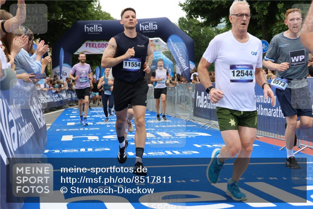 29.06.2025 - hella hamburg halbmarathon Strokosch-Dieckow http://msf.ph/oto/8517811 29.06.2025 10:55:33 Ziel 1120, 1143, 2252, 2955, 2982, 3037, 4897, 4951, 5319, 6591, 8573, 8618, 11039, 11554, 11568, 12196, 12515, 12544, 12584, 13267, 14036, 14592, 14909, 15896, 16110, 16213, 16334, 16609, 17615, 18064 meine-sportfotos.de