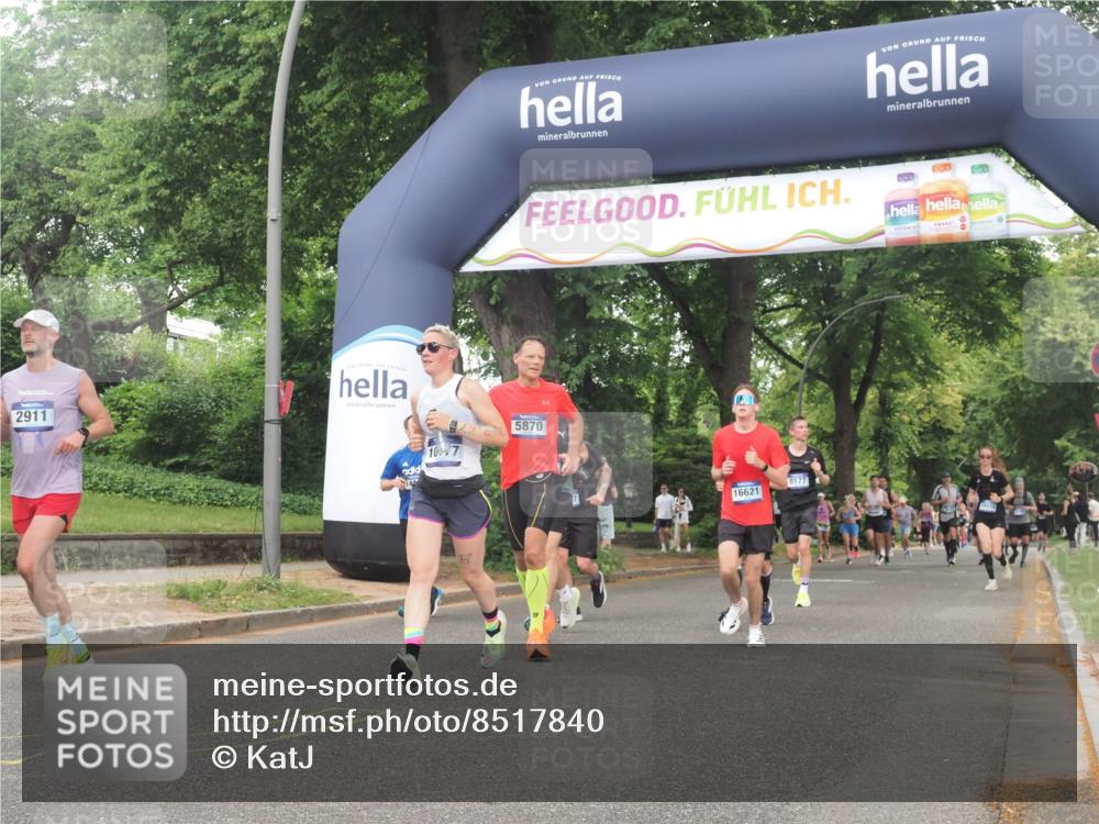 29.06.2025 - hella hamburg halbmarathon KatJ http://msf.ph/oto/8517840 29.06.2025 10:48:17 Zwischen KM18-KM19 2911, 5613, 5870, 7306, 8177, 8590 meine-sportfotos.de