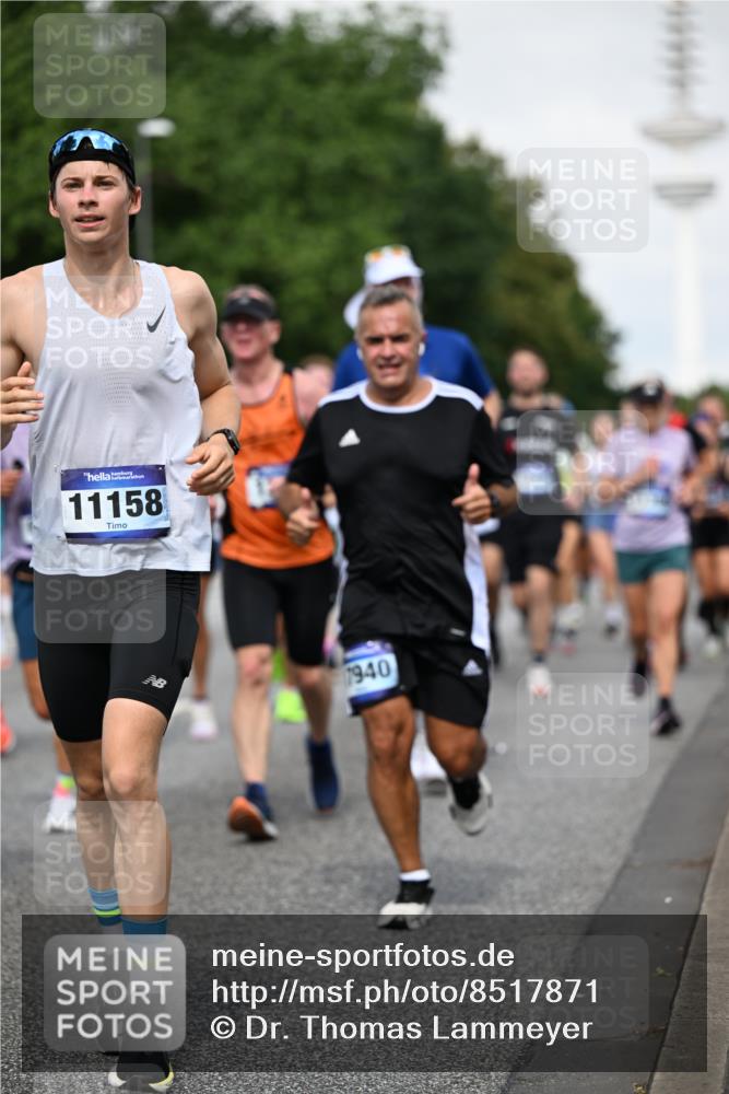 29.06.2025 - hella hamburg halbmarathon Dr. Thomas Lammeyer http://msf.ph/oto/8517871 29.06.2025 10:04:06 Kennedybrücke 1006, 1180, 1239, 1264, 1334, 2099, 2159, 2346, 2348, 2447, 2582, 2584, 2677, 3112, 3177, 3861, 3898, 4013, 4231, 4594, 4796, 5341, 5728, 6082, 6084, 6104, 6201, 6202, 6260, 6462, 6581, 6602, 7159, 7786, 7824, 8223, 8394, 8402, 8520, 8531, 8573, 8730, 9611, 10031, 10044, 10268, 10337, 10582, 10587, 10788, 11158, 11159, 11366 meine-sportfotos.de