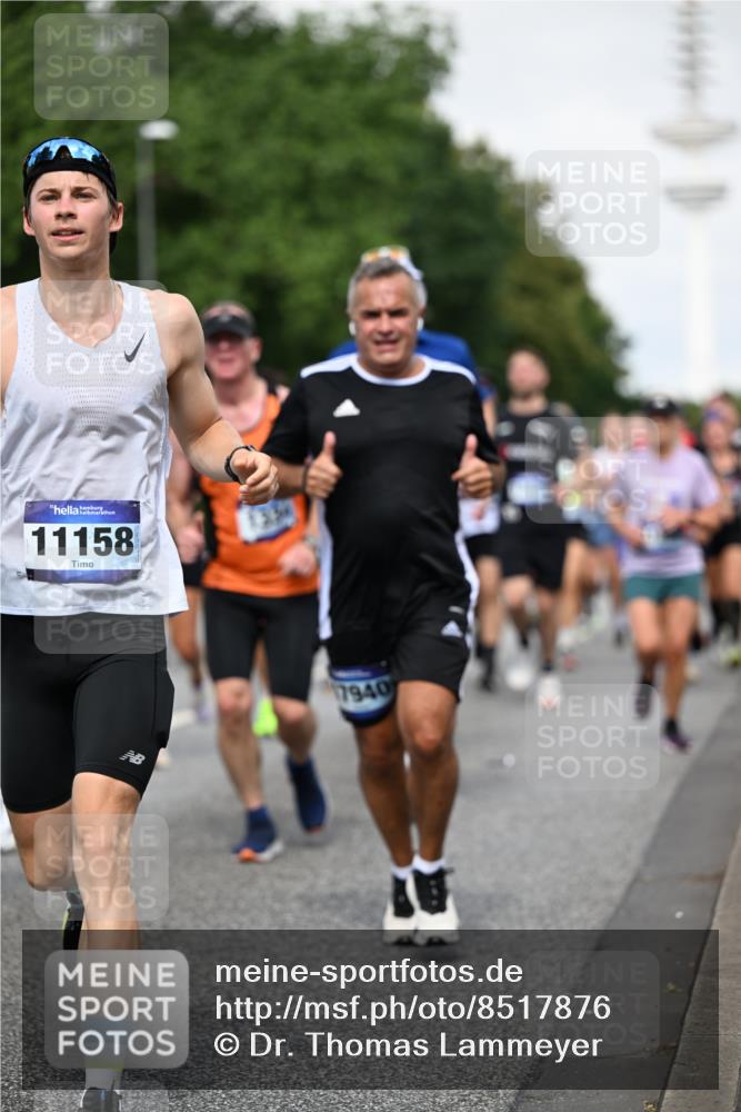 29.06.2025 - hella hamburg halbmarathon Dr. Thomas Lammeyer http://msf.ph/oto/8517876 29.06.2025 10:04:06 Kennedybrücke 1006, 1180, 1239, 1264, 1334, 2099, 2159, 2346, 2348, 2447, 2582, 2584, 2677, 3112, 3177, 3861, 3898, 4013, 4231, 4594, 4796, 5341, 5728, 6082, 6084, 6104, 6201, 6202, 6260, 6462, 6581, 6602, 7159, 7786, 7824, 8223, 8394, 8402, 8520, 8531, 8573, 8730, 9611, 10031, 10044, 10268, 10337, 10582, 10587, 10788, 11158, 11159, 11366 meine-sportfotos.de