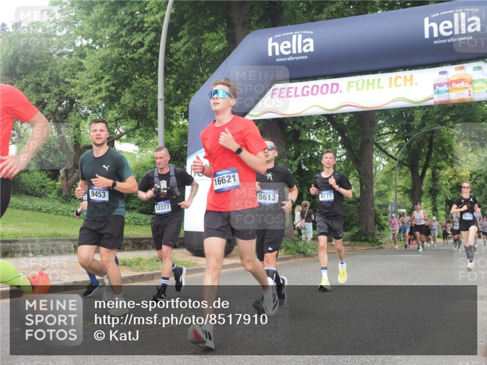 29.06.2025 - hella hamburg halbmarathon KatJ http://msf.ph/oto/8517910 29.06.2025 10:48:19 Zwischen KM18-KM19 2911, 5613, 5870, 7306, 8177 meine-sportfotos.de