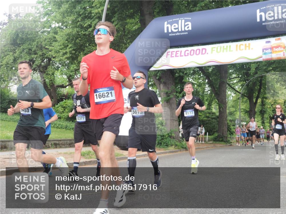 29.06.2025 - hella hamburg halbmarathon KatJ http://msf.ph/oto/8517916 29.06.2025 10:48:19 Zwischen KM18-KM19 2911, 5613, 5870, 7306, 8177 meine-sportfotos.de