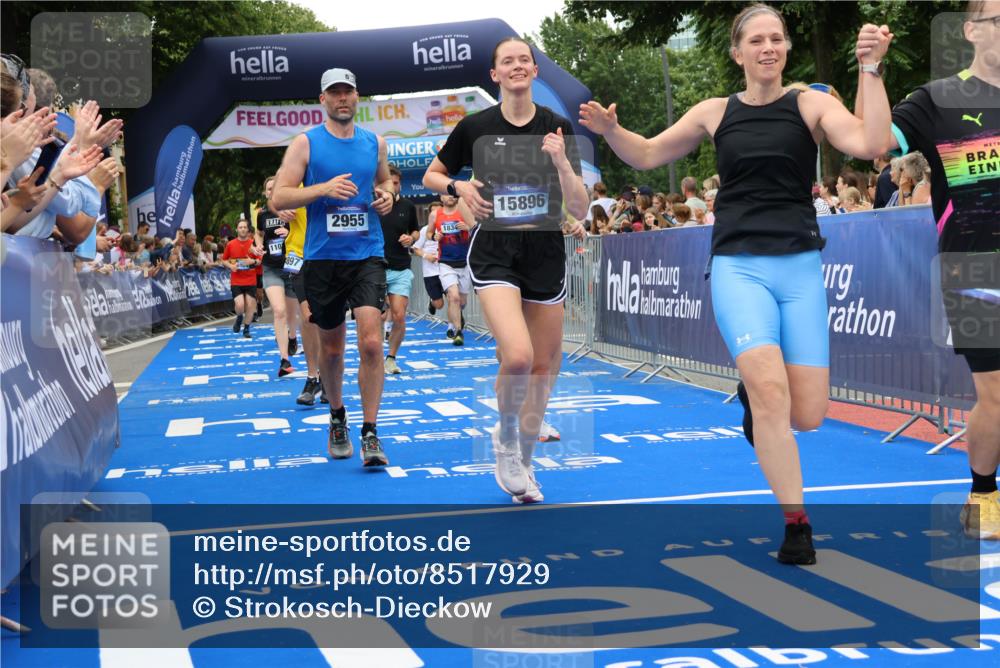 29.06.2025 - hella hamburg halbmarathon Strokosch-Dieckow http://msf.ph/oto/8517929 29.06.2025 10:55:37 Ziel 1120, 1143, 1834, 2955, 2982, 3037, 4897, 5021, 6924, 8255, 8573, 8618, 10212, 11039, 11554, 11568, 12196, 12483, 12515, 12544, 12584, 13267, 14036, 14365, 14592, 14909, 15896, 16110, 17615, 18064, 18190 meine-sportfotos.de