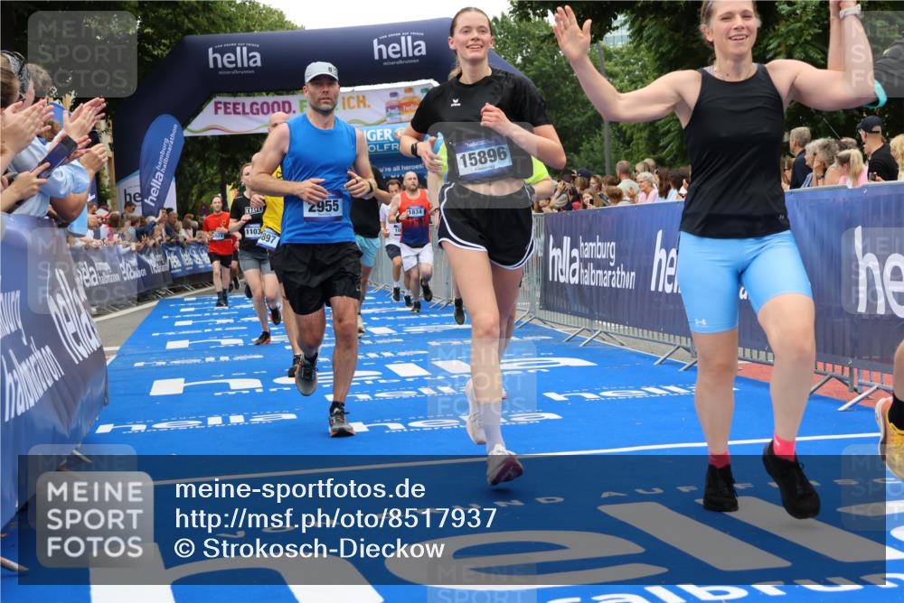29.06.2025 - hella hamburg halbmarathon Strokosch-Dieckow http://msf.ph/oto/8517937 29.06.2025 10:55:37 Ziel 1120, 1143, 1834, 2955, 2982, 3037, 4897, 5021, 6924, 8255, 8573, 8618, 10212, 11039, 11554, 11568, 12196, 12483, 12515, 12544, 12584, 13267, 14036, 14365, 14592, 14909, 15896, 16110, 17615, 18064, 18190 meine-sportfotos.de