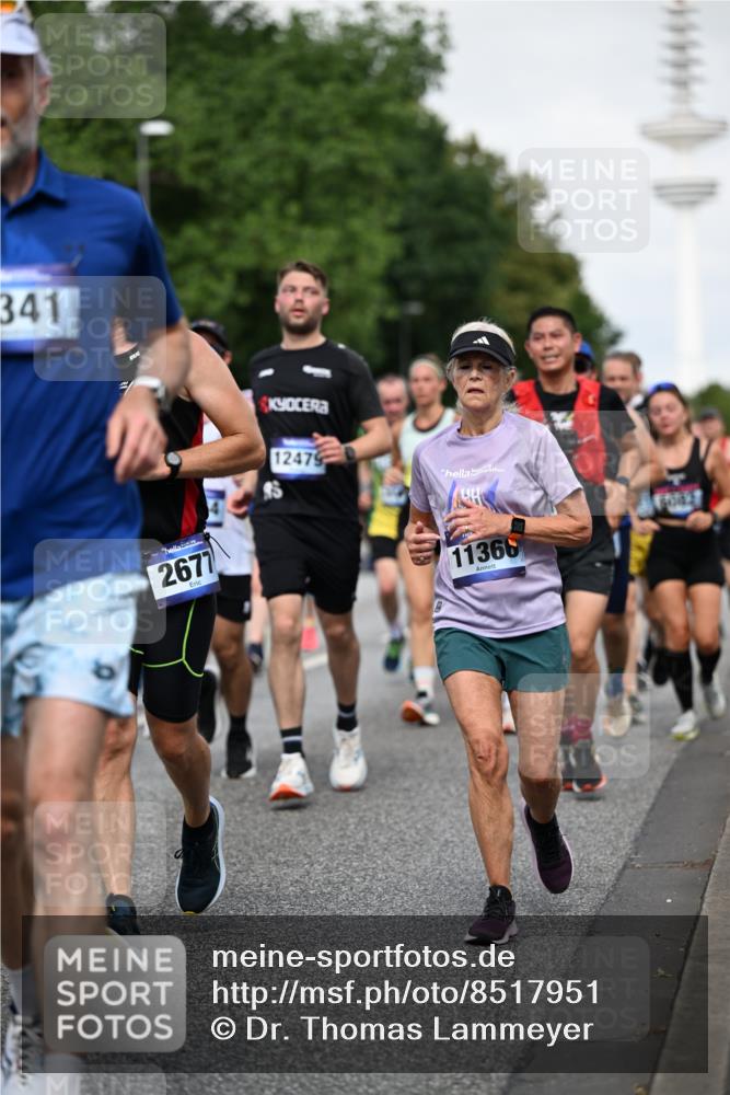 29.06.2025 - hella hamburg halbmarathon Dr. Thomas Lammeyer http://msf.ph/oto/8517951 29.06.2025 10:04:08 Kennedybrücke 1006, 1180, 1239, 1264, 1334, 2099, 2159, 2346, 2348, 2447, 2582, 2584, 2677, 2730, 3042, 3112, 3177, 3794, 3861, 3898, 4013, 4231, 4419, 4594, 4796, 5341, 5643, 5728, 6082, 6084, 6104, 6201, 6202, 6260, 6462, 6581, 6602, 7159, 7717, 7786, 7824, 8394, 8402, 8520, 8531, 8573, 8730, 9611, 10031, 10044, 10268, 10337, 10582, 10587, 10665, 10759, 10788, 11083, 11158, 11159, 11366 meine-sportfotos.de