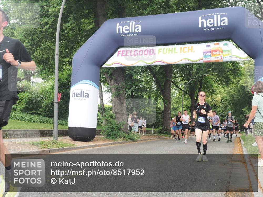 29.06.2025 - hella hamburg halbmarathon KatJ http://msf.ph/oto/8517952 29.06.2025 10:48:20 Zwischen KM18-KM19 2911, 5613, 5870, 7306, 8177 meine-sportfotos.de