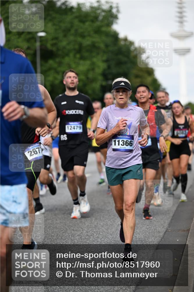 29.06.2025 - hella hamburg halbmarathon Dr. Thomas Lammeyer http://msf.ph/oto/8517960 29.06.2025 10:04:08 Kennedybrücke 1006, 1180, 1239, 1264, 1334, 2099, 2159, 2346, 2348, 2447, 2582, 2584, 2677, 2730, 3042, 3112, 3177, 3794, 3861, 3898, 4013, 4231, 4419, 4594, 4796, 5341, 5643, 5728, 6082, 6084, 6104, 6201, 6202, 6260, 6462, 6581, 6602, 7159, 7717, 7786, 7824, 8394, 8402, 8520, 8531, 8573, 8730, 9611, 10031, 10044, 10268, 10337, 10582, 10587, 10665, 10759, 10788, 11083, 11158, 11159, 11366 meine-sportfotos.de