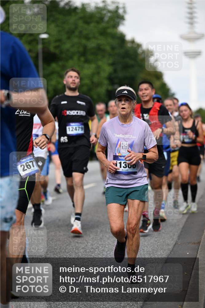 29.06.2025 - hella hamburg halbmarathon Dr. Thomas Lammeyer http://msf.ph/oto/8517967 29.06.2025 10:04:08 Kennedybrücke 1006, 1180, 1239, 1264, 1334, 2099, 2159, 2346, 2348, 2447, 2582, 2584, 2677, 2730, 3042, 3112, 3177, 3794, 3861, 3898, 4013, 4231, 4419, 4594, 4796, 5341, 5643, 5728, 6082, 6084, 6104, 6201, 6202, 6260, 6462, 6581, 6602, 7159, 7717, 7786, 7824, 8394, 8402, 8520, 8531, 8573, 8730, 9611, 10031, 10044, 10268, 10337, 10582, 10587, 10665, 10759, 10788, 11083, 11158, 11159, 11366 meine-sportfotos.de