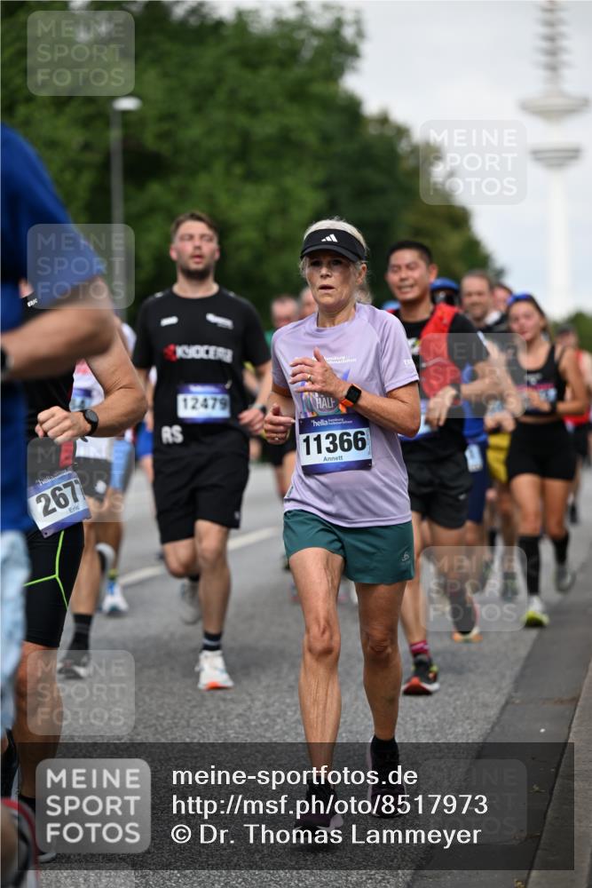 29.06.2025 - hella hamburg halbmarathon Dr. Thomas Lammeyer http://msf.ph/oto/8517973 29.06.2025 10:04:09 Kennedybrücke 1006, 1180, 1239, 1264, 1334, 2099, 2159, 2346, 2348, 2447, 2582, 2584, 2677, 2730, 3042, 3112, 3177, 3794, 3861, 3898, 4013, 4231, 4419, 4594, 4796, 5341, 5643, 5728, 6082, 6084, 6104, 6201, 6202, 6260, 6462, 6581, 6602, 6636, 7159, 7717, 7786, 7824, 8394, 8402, 8520, 8531, 8573, 8730, 9611, 9622, 10031, 10044, 10268, 10337, 10582, 10587, 10665, 10742, 10759, 10788, 11083, 11158, 11159, 11366 meine-sportfotos.de