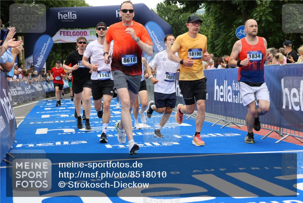 29.06.2025 - hella hamburg halbmarathon Strokosch-Dieckow http://msf.ph/oto/8518010 29.06.2025 10:55:41 Ziel 1120, 1143, 1834, 2955, 2982, 3037, 4897, 5021, 6569, 6924, 7221, 8255, 8618, 10212, 11039, 11568, 12196, 12483, 12515, 12858, 13474, 14365, 14909, 15896, 16110, 16401, 16434, 16786, 17615, 18064, 18125, 18190, 19047 meine-sportfotos.de