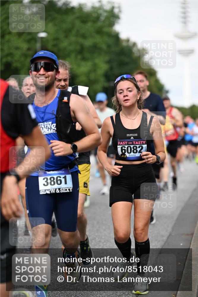 29.06.2025 - hella hamburg halbmarathon Dr. Thomas Lammeyer http://msf.ph/oto/8518043 29.06.2025 10:04:11 Kennedybrücke 1006, 1180, 1239, 1264, 1334, 2027, 2099, 2159, 2346, 2348, 2447, 2582, 2584, 2652, 2677, 2730, 3042, 3112, 3177, 3794, 3861, 3898, 4013, 4419, 4594, 4796, 4940, 5341, 5643, 5728, 6082, 6084, 6104, 6201, 6202, 6260, 6443, 6462, 6602, 6636, 7159, 7717, 7824, 8394, 8402, 8520, 8531, 8669, 8730, 9485, 9611, 9622, 10031, 10044, 10268, 10337, 10534, 10582, 10587, 10665, 10742, 10759, 10766, 10788, 11083, 11158, 11159, 11366 meine-sportfotos.de
