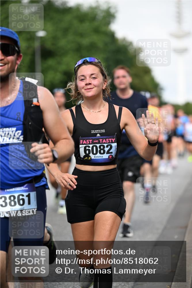 29.06.2025 - hella hamburg halbmarathon Dr. Thomas Lammeyer http://msf.ph/oto/8518062 29.06.2025 10:04:11 Kennedybrücke 1006, 1180, 1239, 1264, 1334, 2027, 2099, 2159, 2346, 2348, 2447, 2582, 2584, 2652, 2677, 2730, 3042, 3112, 3177, 3794, 3861, 3898, 4013, 4419, 4594, 4796, 4940, 5341, 5643, 5728, 6082, 6084, 6104, 6201, 6202, 6260, 6443, 6462, 6602, 6636, 7159, 7717, 7824, 8394, 8402, 8520, 8531, 8669, 8730, 9485, 9611, 9622, 10031, 10044, 10268, 10337, 10534, 10582, 10587, 10665, 10742, 10759, 10766, 10788, 11083, 11158, 11159, 11366 meine-sportfotos.de