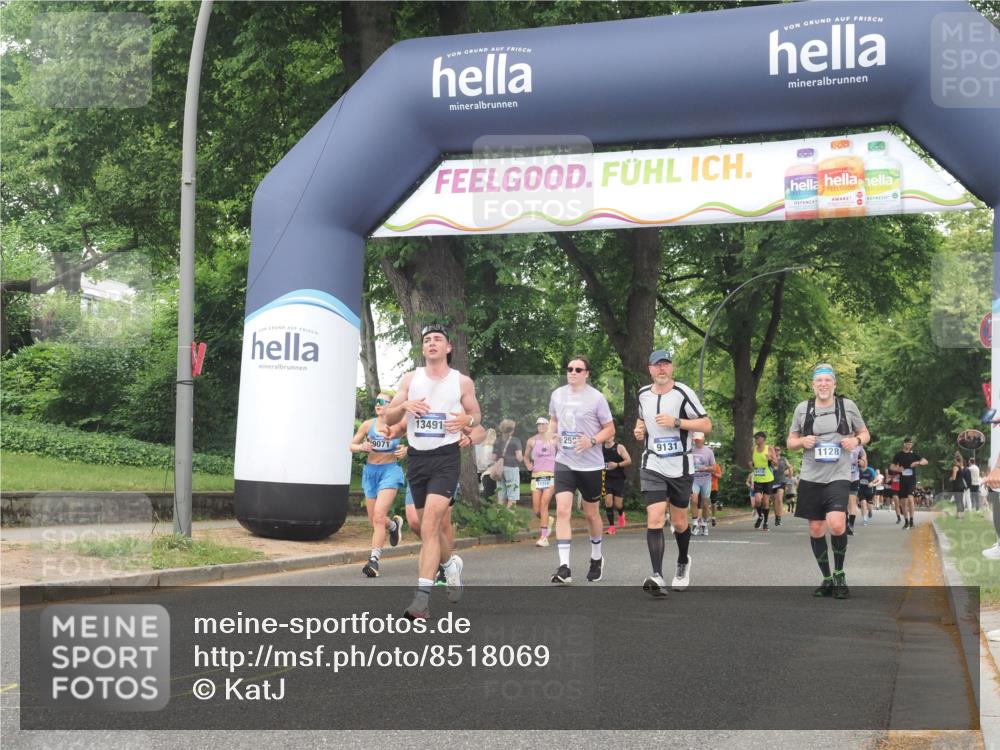 29.06.2025 - hella hamburg halbmarathon KatJ http://msf.ph/oto/8518069 29.06.2025 10:48:24 Zwischen KM18-KM19 1128, 2591, 5613, 8177 meine-sportfotos.de