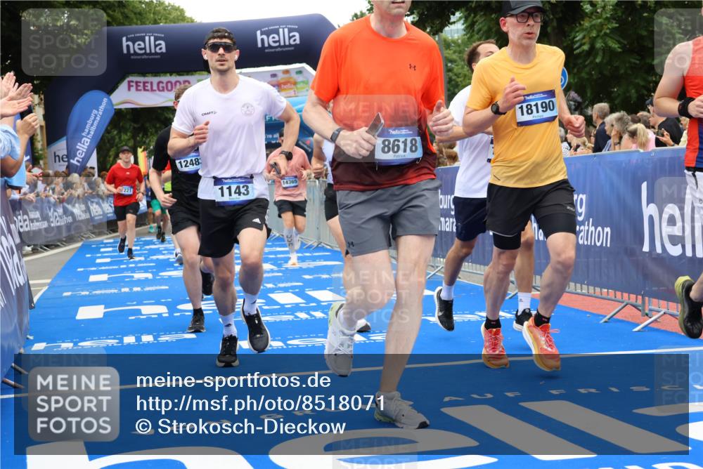 29.06.2025 - hella hamburg halbmarathon Strokosch-Dieckow http://msf.ph/oto/8518071 29.06.2025 10:55:41 Ziel 1120, 1143, 1834, 2955, 2982, 3037, 4897, 5021, 6569, 6924, 7221, 8255, 8618, 10212, 11039, 11568, 12196, 12483, 12515, 12858, 13474, 14365, 14909, 15896, 16110, 16401, 16434, 16786, 17615, 18064, 18125, 18190, 19047 meine-sportfotos.de