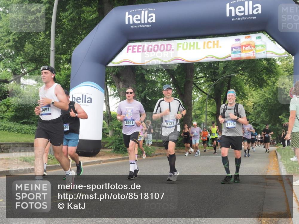 29.06.2025 - hella hamburg halbmarathon KatJ http://msf.ph/oto/8518107 29.06.2025 10:48:25 Zwischen KM18-KM19 1128, 2591 meine-sportfotos.de
