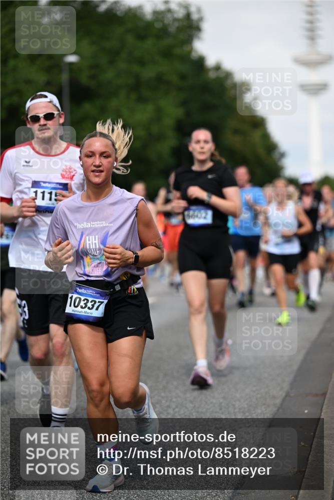29.06.2025 - hella hamburg halbmarathon Dr. Thomas Lammeyer http://msf.ph/oto/8518223 29.06.2025 10:04:17 Kennedybrücke 1019, 1180, 1239, 1264, 1334, 1583, 2027, 2159, 2346, 2348, 2426, 2447, 2474, 2582, 2584, 2606, 2652, 2677, 2730, 2982, 3042, 3112, 3177, 3319, 3794, 3861, 3898, 4013, 4419, 4579, 4594, 4767, 4796, 4940, 5341, 5643, 5728, 6082, 6084, 6104, 6174, 6201, 6220, 6260, 6443, 6462, 6470, 6602, 6636, 7159, 7717, 7824, 8531, 8669, 8730, 9450, 9485, 9611, 9622, 10044, 10268, 10337, 10534, 10582, 10587, 10599, 10665, 10742, 10759, 10766, 10788, 11083, 11158, 11159, 11366 meine-sportfotos.de