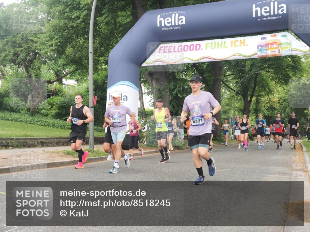 29.06.2025 - hella hamburg halbmarathon KatJ http://msf.ph/oto/8518245 29.06.2025 10:48:30 Zwischen KM18-KM19 1128, 2447, 2591, 6391, 6415, 8068 meine-sportfotos.de