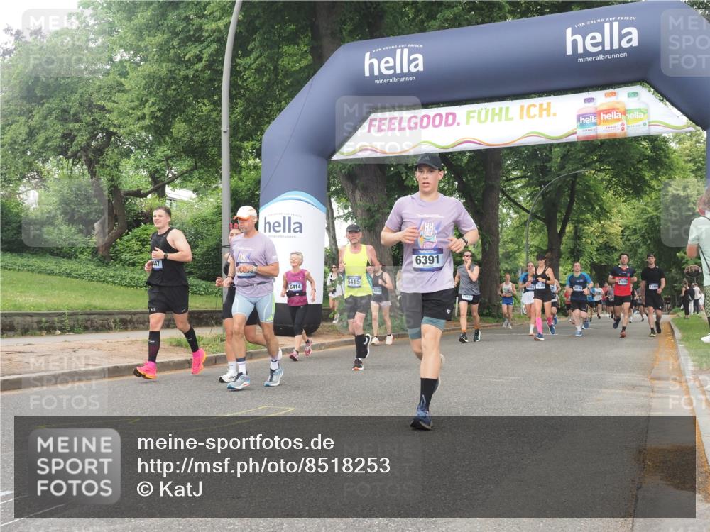 29.06.2025 - hella hamburg halbmarathon KatJ http://msf.ph/oto/8518253 29.06.2025 10:48:30 Zwischen KM18-KM19 1128, 2447, 2591, 6391, 6415, 8068 meine-sportfotos.de