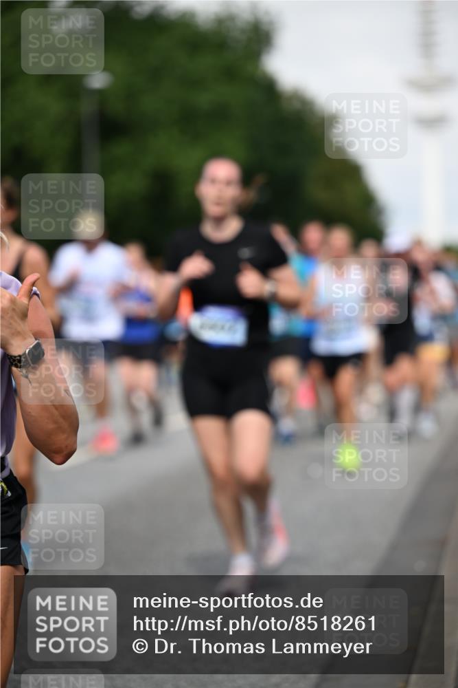 29.06.2025 - hella hamburg halbmarathon Dr. Thomas Lammeyer http://msf.ph/oto/8518261 29.06.2025 10:04:18 Kennedybrücke 1019, 1180, 1239, 1264, 1334, 1583, 2027, 2086, 2159, 2346, 2348, 2426, 2447, 2474, 2582, 2584, 2606, 2652, 2677, 2730, 2982, 3042, 3059, 3112, 3177, 3319, 3794, 3861, 3898, 4013, 4419, 4579, 4594, 4767, 4796, 4940, 5341, 5643, 5728, 6082, 6084, 6104, 6174, 6201, 6220, 6260, 6443, 6462, 6470, 6602, 6636, 7159, 7717, 7824, 8531, 8669, 8730, 9450, 9485, 9611, 9622, 10044, 10268, 10337, 10534, 10582, 10587, 10599, 10665, 10742, 10759, 10766, 10788, 11083, 11159, 11366 meine-sportfotos.de