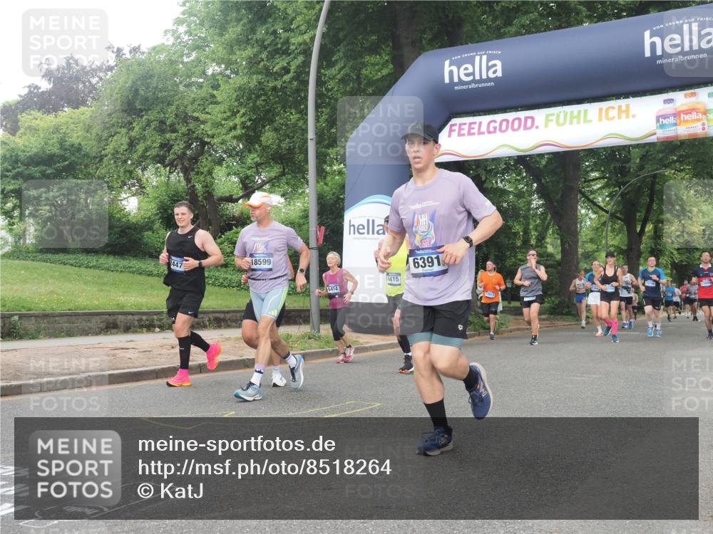 29.06.2025 - hella hamburg halbmarathon KatJ http://msf.ph/oto/8518264 29.06.2025 10:48:30 Zwischen KM18-KM19 1128, 2447, 2591, 6391, 6415, 8068 meine-sportfotos.de