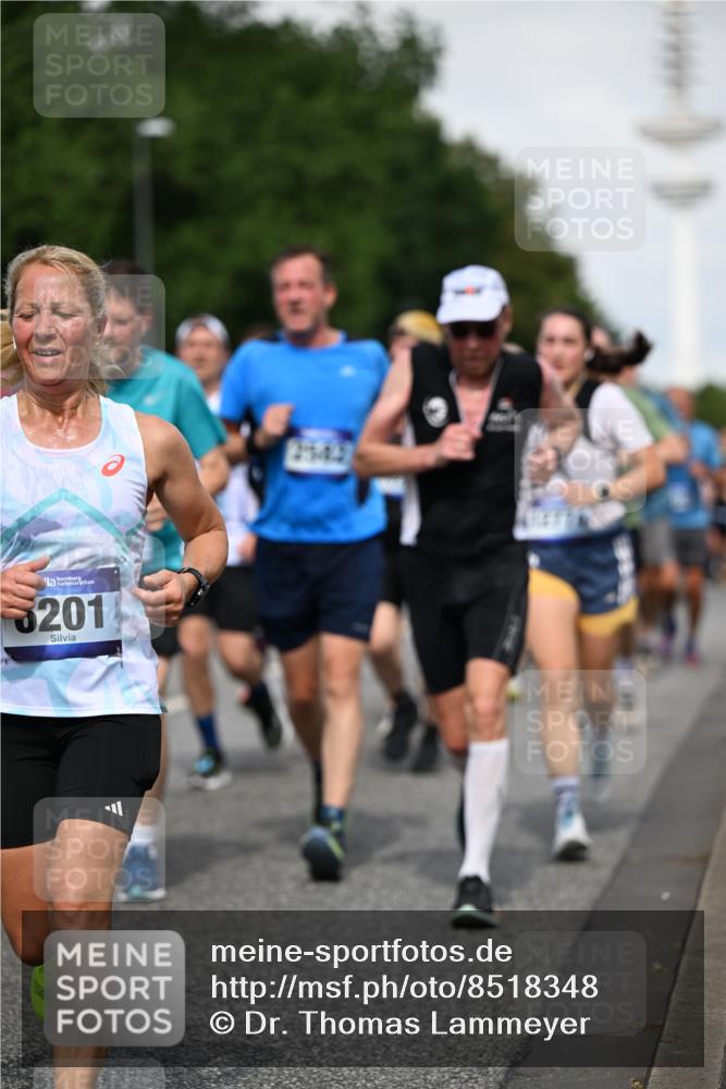 29.06.2025 - hella hamburg halbmarathon Dr. Thomas Lammeyer http://msf.ph/oto/8518348 29.06.2025 10:04:21 Kennedybrücke 1019, 1180, 1239, 1264, 1583, 2027, 2086, 2159, 2346, 2426, 2447, 2474, 2582, 2584, 2606, 2652, 2730, 2982, 3042, 3059, 3112, 3319, 3400, 3794, 3861, 3898, 4013, 4419, 4579, 4594, 4767, 4796, 4940, 5643, 5728, 6082, 6084, 6104, 6174, 6201, 6220, 6260, 6443, 6462, 6470, 6602, 6636, 7159, 7717, 7824, 8531, 8669, 8730, 9450, 9485, 9611, 9622, 10044, 10268, 10337, 10534, 10582, 10587, 10599, 10665, 10742, 10759, 10766, 11083, 11159, 11366 meine-sportfotos.de