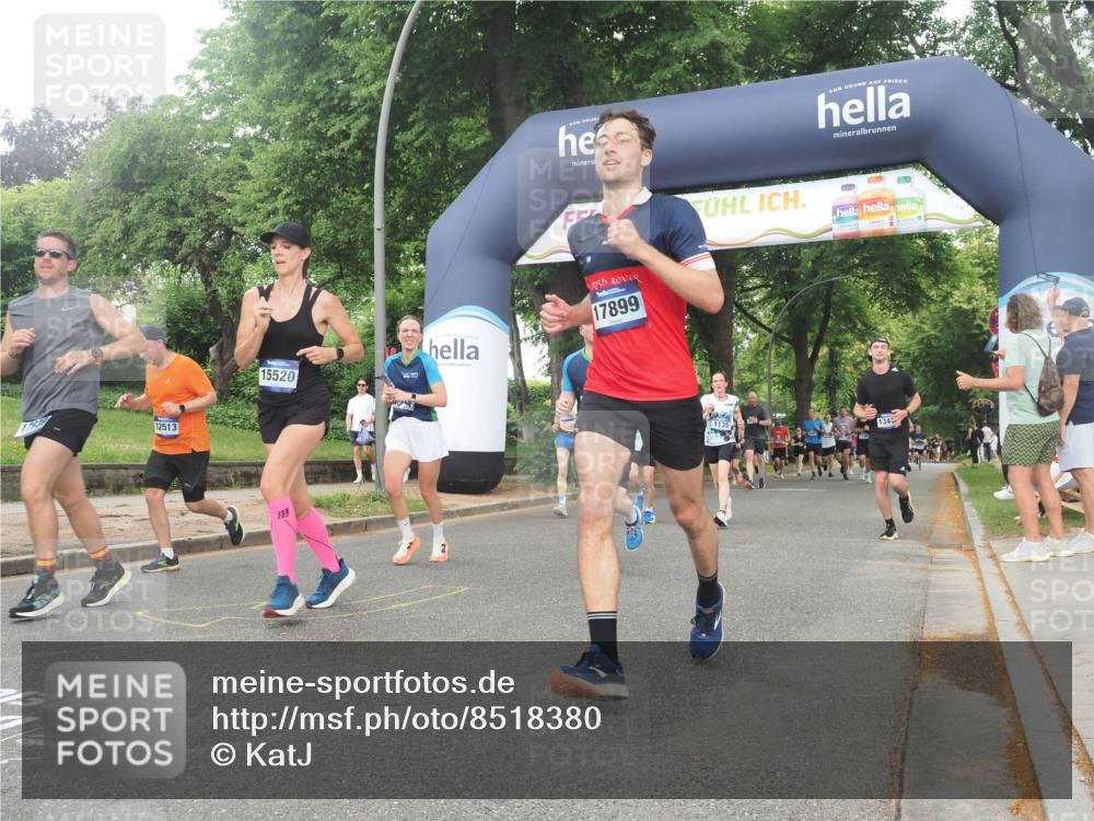 29.06.2025 - hella hamburg halbmarathon KatJ http://msf.ph/oto/8518380 29.06.2025 10:48:34 Zwischen KM18-KM19 1135, 1138, 2447, 6391, 6414, 6415, 8068, 8364 meine-sportfotos.de