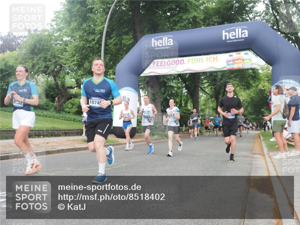 29.06.2025 - hella hamburg halbmarathon KatJ http://msf.ph/oto/8518402 29.06.2025 10:48:35 Zwischen KM18-KM19 1135, 1138, 2447, 6391, 6414, 6415, 8068, 8364 meine-sportfotos.de