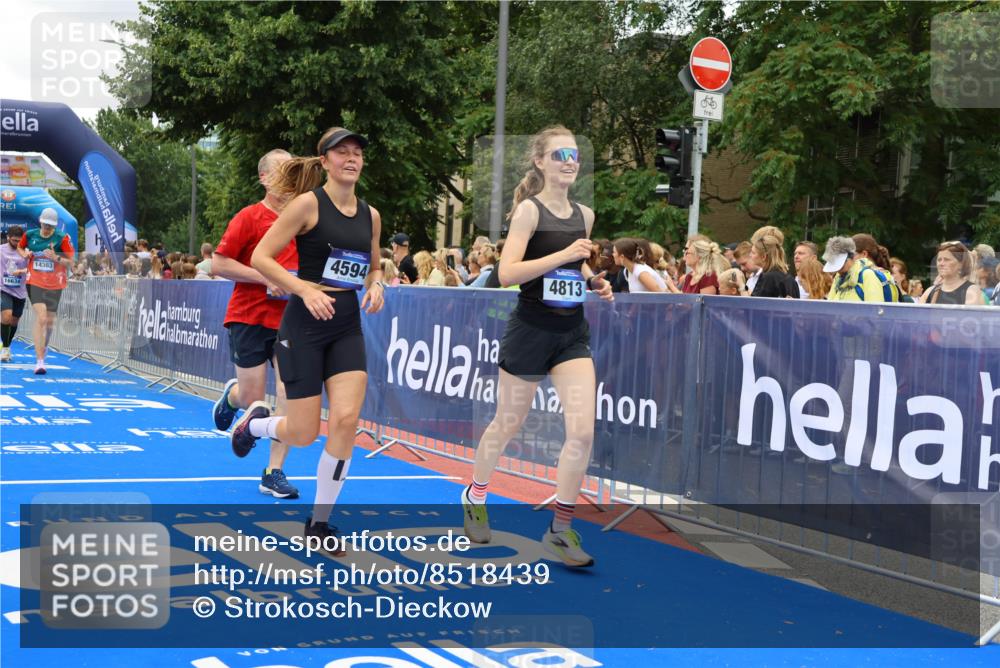 29.06.2025 - hella hamburg halbmarathon Strokosch-Dieckow http://msf.ph/oto/8518439 29.06.2025 10:56:08 Ziel 1180, 1193, 3042, 3058, 4594, 4813, 5465, 5492, 5570, 7594, 8330, 8639, 9903, 9907, 10789, 12348, 12545, 14363, 15484, 16113, 16634, 17468, 17640, 17642, 18212, 19152 meine-sportfotos.de