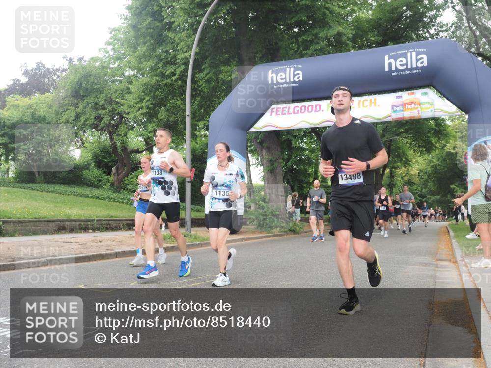 29.06.2025 - hella hamburg halbmarathon KatJ http://msf.ph/oto/8518440 29.06.2025 10:48:36 Zwischen KM18-KM19 1135, 1138, 2447, 5547, 6414, 6415, 8068, 8364 meine-sportfotos.de