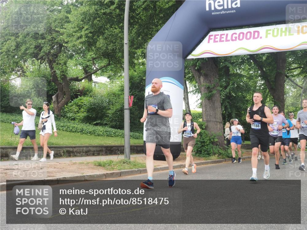 29.06.2025 - hella hamburg halbmarathon KatJ http://msf.ph/oto/8518475 29.06.2025 10:48:39 Zwischen KM18-KM19 1135, 1138, 1188, 1568, 5547, 6414, 8364 meine-sportfotos.de