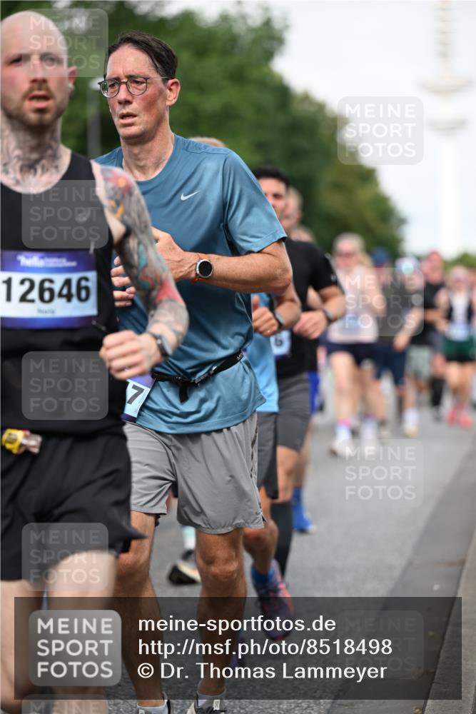 29.06.2025 - hella hamburg halbmarathon Dr. Thomas Lammeyer http://msf.ph/oto/8518498 29.06.2025 10:04:26 Kennedybrücke 1019, 1239, 1264, 1544, 1583, 1681, 2027, 2086, 2159, 2236, 2346, 2426, 2447, 2474, 2582, 2584, 2606, 2652, 2730, 2982, 3042, 3059, 3319, 3400, 3794, 4013, 4419, 4579, 4594, 4767, 4940, 5418, 5643, 5728, 6104, 6138, 6174, 6201, 6220, 6443, 6462, 6470, 6602, 6636, 7159, 7717, 7824, 8531, 8669, 9450, 9485, 9577, 9622, 10268, 10337, 10534, 10587, 10599, 10665, 10742, 10759, 10766, 10797, 11083, 11159 meine-sportfotos.de