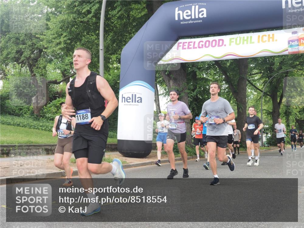 29.06.2025 - hella hamburg halbmarathon KatJ http://msf.ph/oto/8518554 29.06.2025 10:48:40 Zwischen KM18-KM19 1135, 1138, 1188, 1568, 5547 meine-sportfotos.de