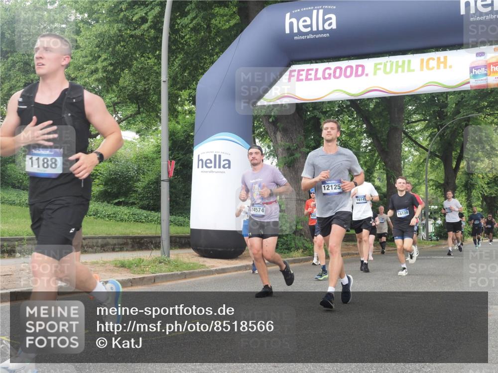 29.06.2025 - hella hamburg halbmarathon KatJ http://msf.ph/oto/8518566 29.06.2025 10:48:41 Zwischen KM18-KM19 1135, 1138, 1188, 1568, 2582, 5547 meine-sportfotos.de
