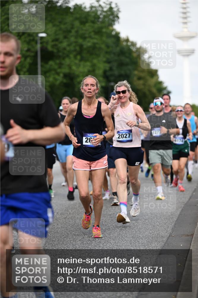 29.06.2025 - hella hamburg halbmarathon Dr. Thomas Lammeyer http://msf.ph/oto/8518571 29.06.2025 10:04:28 Kennedybrücke 1019, 1264, 1544, 1583, 1681, 2027, 2086, 2159, 2236, 2346, 2426, 2447, 2474, 2582, 2584, 2606, 2652, 2730, 2982, 3042, 3059, 3141, 3319, 3400, 3794, 4013, 4419, 4579, 4594, 4616, 4767, 4940, 4945, 5418, 5643, 5728, 6104, 6138, 6174, 6201, 6220, 6443, 6470, 6602, 6636, 7159, 7717, 8531, 8669, 9450, 9485, 9553, 9555, 9577, 9622, 10268, 10337, 10534, 10587, 10599, 10665, 10742, 10759, 10766, 10797, 11083, 11159 meine-sportfotos.de