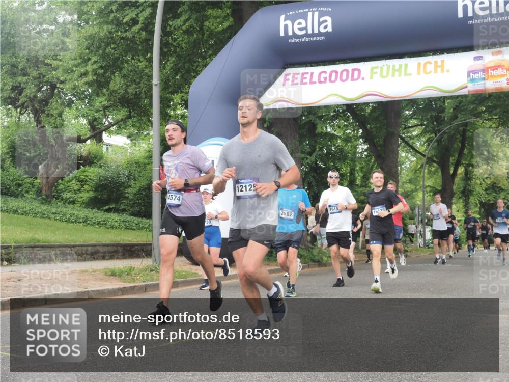 29.06.2025 - hella hamburg halbmarathon KatJ http://msf.ph/oto/8518593 29.06.2025 10:48:41 Zwischen KM18-KM19 1135, 1138, 1188, 1568, 2582, 5547 meine-sportfotos.de