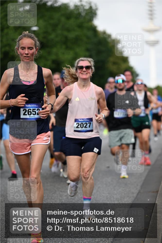 29.06.2025 - hella hamburg halbmarathon Dr. Thomas Lammeyer http://msf.ph/oto/8518618 29.06.2025 10:04:29 Kennedybrücke 1019, 1264, 1544, 1583, 1611, 1681, 2027, 2086, 2159, 2236, 2346, 2426, 2447, 2474, 2582, 2584, 2606, 2652, 2730, 2982, 3042, 3059, 3141, 3319, 3400, 3794, 4013, 4419, 4579, 4594, 4616, 4767, 4940, 4945, 5418, 5643, 5728, 6104, 6138, 6174, 6201, 6220, 6443, 6470, 6602, 6636, 7159, 7717, 8531, 8669, 9450, 9485, 9553, 9555, 9577, 9622, 10268, 10534, 10587, 10599, 10665, 10742, 10759, 10766, 10797, 11083, 11159 meine-sportfotos.de