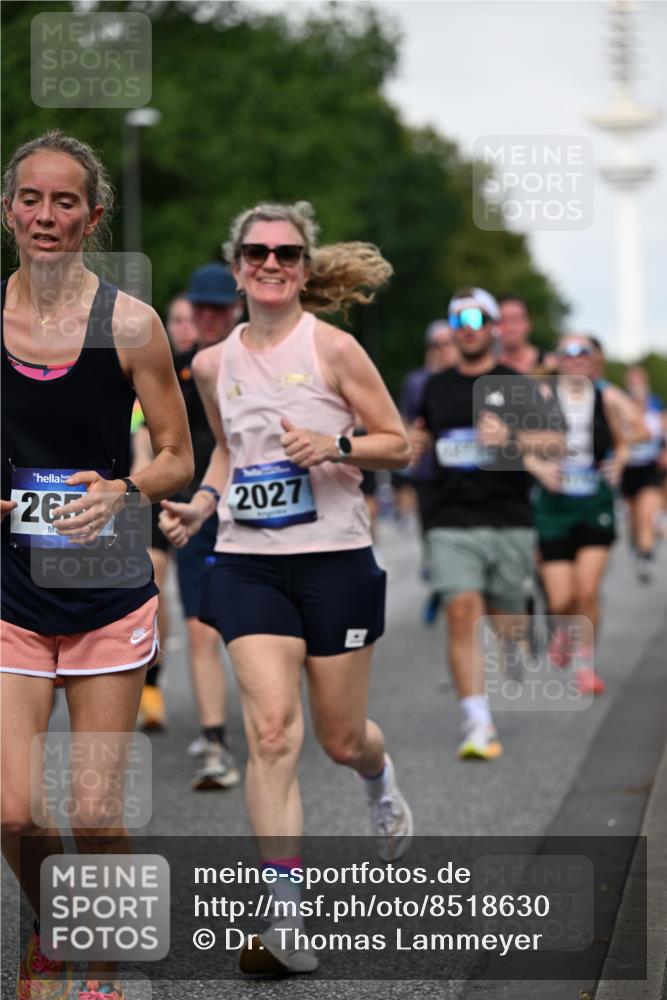 29.06.2025 - hella hamburg halbmarathon Dr. Thomas Lammeyer http://msf.ph/oto/8518630 29.06.2025 10:04:30 Kennedybrücke 1019, 1264, 1544, 1583, 1611, 1681, 2027, 2086, 2159, 2236, 2346, 2426, 2447, 2474, 2582, 2584, 2606, 2652, 2730, 2982, 3042, 3059, 3141, 3319, 3400, 3794, 4013, 4419, 4579, 4594, 4616, 4767, 4940, 4945, 5418, 5643, 6104, 6138, 6174, 6201, 6220, 6443, 6470, 6602, 6636, 7159, 7717, 8531, 8669, 9450, 9485, 9553, 9555, 9577, 9622, 10268, 10534, 10587, 10599, 10665, 10742, 10759, 10766, 10797, 11083, 11324 meine-sportfotos.de