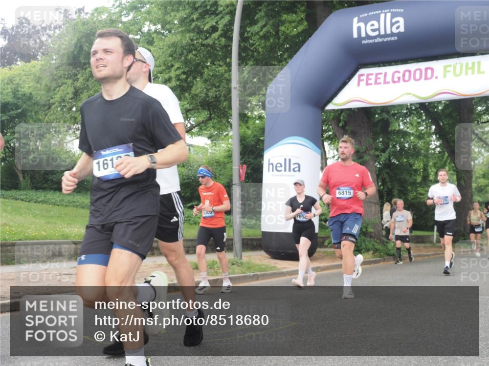 29.06.2025 - hella hamburg halbmarathon KatJ http://msf.ph/oto/8518680 29.06.2025 10:48:44 Zwischen KM18-KM19 1188, 1568, 1726, 1823, 2582, 5299, 5305, 5547, 7658, 8730 meine-sportfotos.de