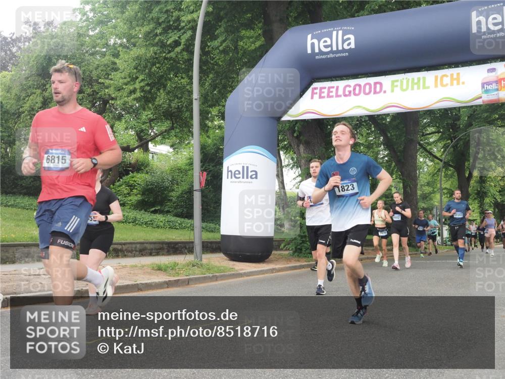 29.06.2025 - hella hamburg halbmarathon KatJ http://msf.ph/oto/8518716 29.06.2025 10:48:45 Zwischen KM18-KM19 1188, 1568, 1726, 1823, 2582, 5299, 5305, 6602, 7658, 8730 meine-sportfotos.de