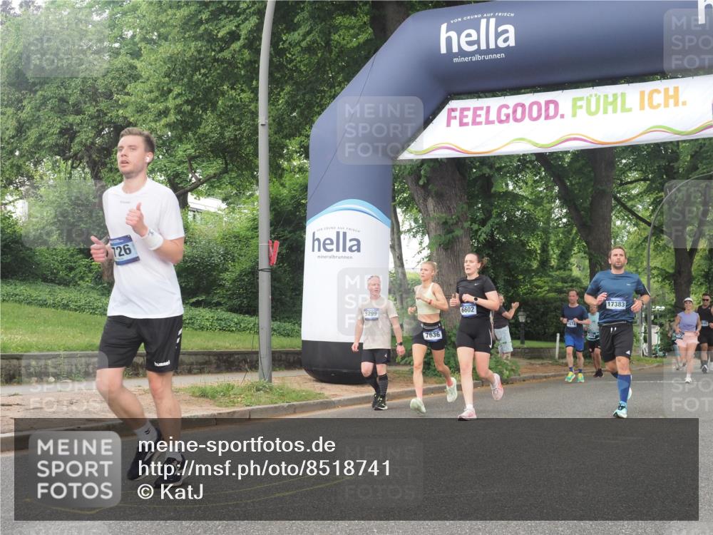 29.06.2025 - hella hamburg halbmarathon KatJ http://msf.ph/oto/8518741 29.06.2025 10:48:47 Zwischen KM18-KM19 1726, 1823, 2582, 5299, 5305, 6602, 7636, 7658, 8730 meine-sportfotos.de