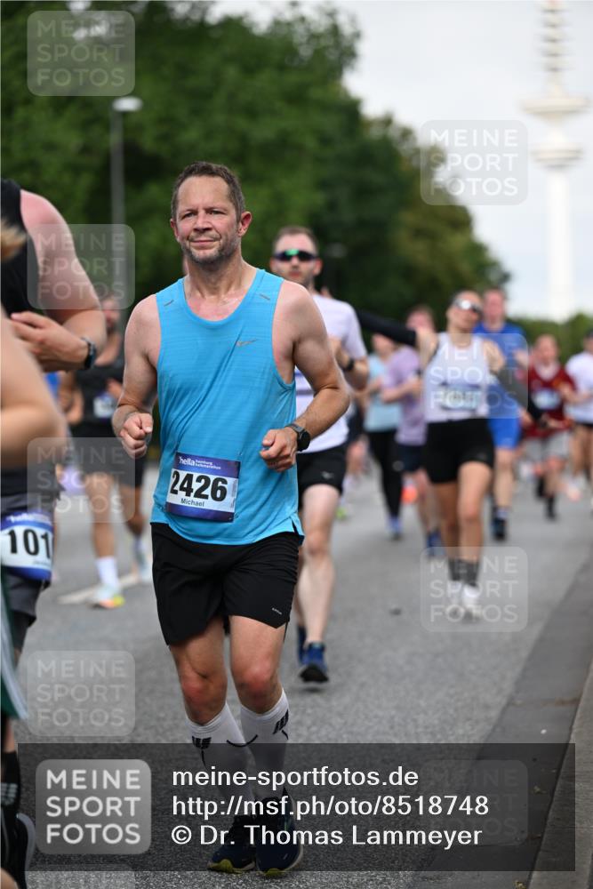 29.06.2025 - hella hamburg halbmarathon Dr. Thomas Lammeyer http://msf.ph/oto/8518748 29.06.2025 10:04:34 Kennedybrücke 1019, 1544, 1568, 1583, 1611, 1681, 2027, 2086, 2159, 2236, 2426, 2447, 2474, 2582, 2584, 2606, 2652, 2730, 2982, 3042, 3059, 3141, 3319, 3400, 3794, 4419, 4579, 4616, 4767, 4940, 4945, 5033, 5418, 5643, 6138, 6174, 6220, 6443, 6470, 6636, 7159, 7717, 8669, 9450, 9485, 9553, 9555, 9577, 9622, 10188, 10268, 10534, 10587, 10599, 10665, 10742, 10759, 10766, 10797, 11083, 11324 meine-sportfotos.de