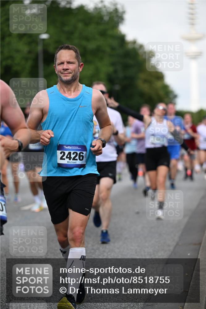 29.06.2025 - hella hamburg halbmarathon Dr. Thomas Lammeyer http://msf.ph/oto/8518755 29.06.2025 10:04:34 Kennedybrücke 1019, 1544, 1568, 1583, 1611, 1681, 2027, 2086, 2159, 2236, 2426, 2447, 2474, 2582, 2584, 2606, 2652, 2730, 2982, 3042, 3059, 3141, 3319, 3400, 3794, 4419, 4579, 4616, 4767, 4940, 4945, 5033, 5418, 5643, 6138, 6174, 6220, 6443, 6470, 6636, 7159, 7717, 8669, 9450, 9485, 9553, 9555, 9577, 9622, 10188, 10268, 10534, 10587, 10599, 10665, 10742, 10759, 10766, 10797, 11083, 11324 meine-sportfotos.de