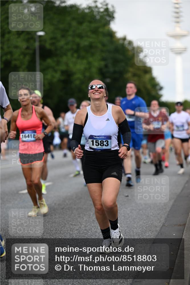 29.06.2025 - hella hamburg halbmarathon Dr. Thomas Lammeyer http://msf.ph/oto/8518803 29.06.2025 10:04:36 Kennedybrücke 1019, 1544, 1568, 1583, 1611, 1681, 2027, 2086, 2236, 2426, 2447, 2474, 2606, 2652, 2730, 2982, 3042, 3059, 3141, 3319, 3400, 3794, 4419, 4579, 4616, 4767, 4940, 4945, 5033, 5418, 5643, 6138, 6174, 6220, 6443, 6470, 6636, 7717, 8669, 9450, 9485, 9553, 9555, 9577, 9622, 10188, 10534, 10587, 10599, 10665, 10742, 10759, 10766, 10797, 11083, 11324 meine-sportfotos.de