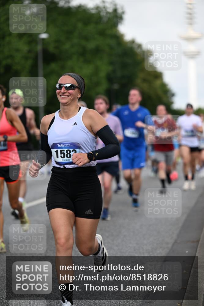 29.06.2025 - hella hamburg halbmarathon Dr. Thomas Lammeyer http://msf.ph/oto/8518826 29.06.2025 10:04:36 Kennedybrücke 1019, 1544, 1568, 1583, 1611, 1681, 2027, 2086, 2236, 2426, 2447, 2474, 2606, 2652, 2730, 2982, 3042, 3059, 3141, 3319, 3400, 3794, 4419, 4579, 4616, 4767, 4940, 4945, 5033, 5418, 5643, 6138, 6174, 6220, 6443, 6470, 6636, 7717, 8669, 9450, 9485, 9553, 9555, 9577, 9622, 10188, 10534, 10587, 10599, 10665, 10742, 10759, 10766, 10797, 11083, 11324 meine-sportfotos.de