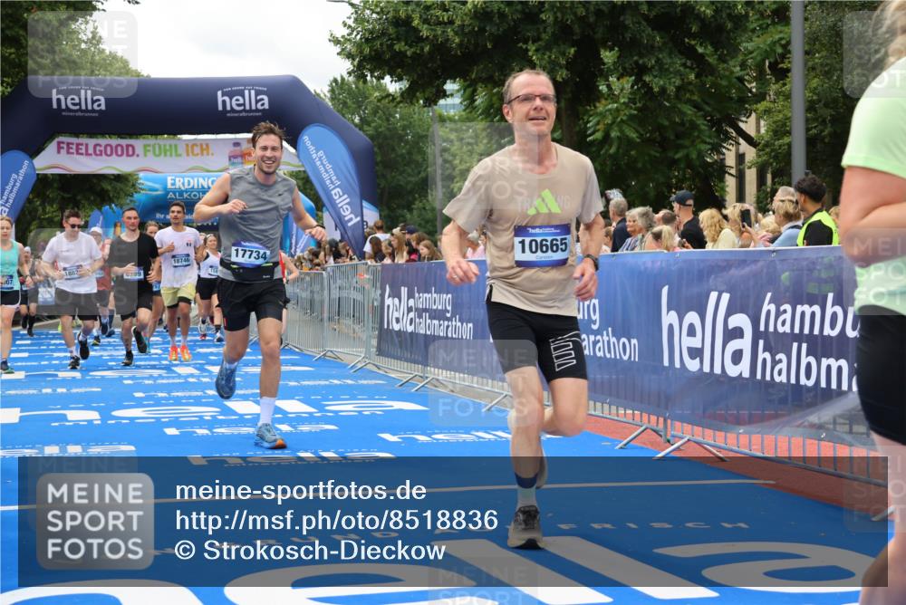 29.06.2025 - hella hamburg halbmarathon Strokosch-Dieckow http://msf.ph/oto/8518836 29.06.2025 10:56:26 Ziel 1583, 3048, 3413, 4029, 5672, 5744, 6399, 7742, 8542, 8652, 8863, 9562, 9622, 10093, 10665, 11231, 11309, 15300, 15407, 15818, 16257, 16261, 16375, 17268, 17734, 18117, 18495, 18652, 18746, 18835 meine-sportfotos.de