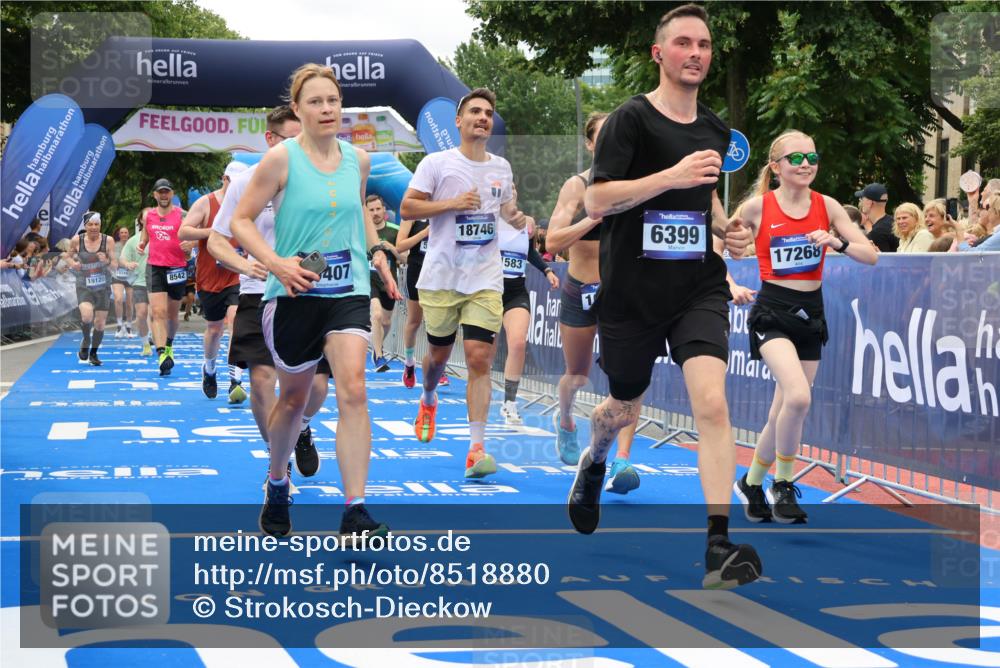 29.06.2025 - hella hamburg halbmarathon Strokosch-Dieckow http://msf.ph/oto/8518880 29.06.2025 10:56:29 Ziel 1583, 2083, 3048, 3413, 5721, 5744, 6399, 7037, 7742, 8311, 8542, 8652, 8863, 9562, 9622, 10093, 10665, 12509, 13863, 15145, 15407, 15818, 16257, 16261, 17268, 17734, 18746, 18835, 19120 meine-sportfotos.de