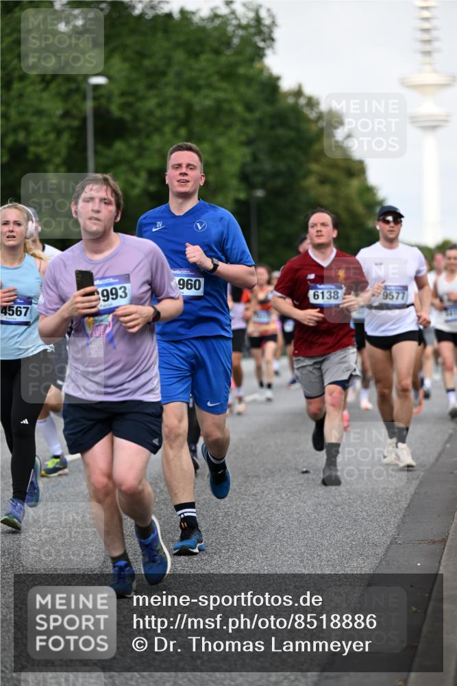 29.06.2025 - hella hamburg halbmarathon Dr. Thomas Lammeyer http://msf.ph/oto/8518886 29.06.2025 10:04:38 Kennedybrücke 1019, 1544, 1568, 1583, 1611, 1681, 2027, 2086, 2236, 2426, 2474, 2606, 2652, 2730, 2982, 3042, 3059, 3141, 3319, 3400, 3794, 4419, 4579, 4616, 4767, 4940, 4945, 5033, 5418, 5643, 6138, 6174, 6220, 6443, 6470, 6636, 7717, 8669, 9450, 9485, 9553, 9555, 9577, 9622, 10188, 10271, 10534, 10599, 10665, 10742, 10759, 10766, 10797, 11083, 11324 meine-sportfotos.de