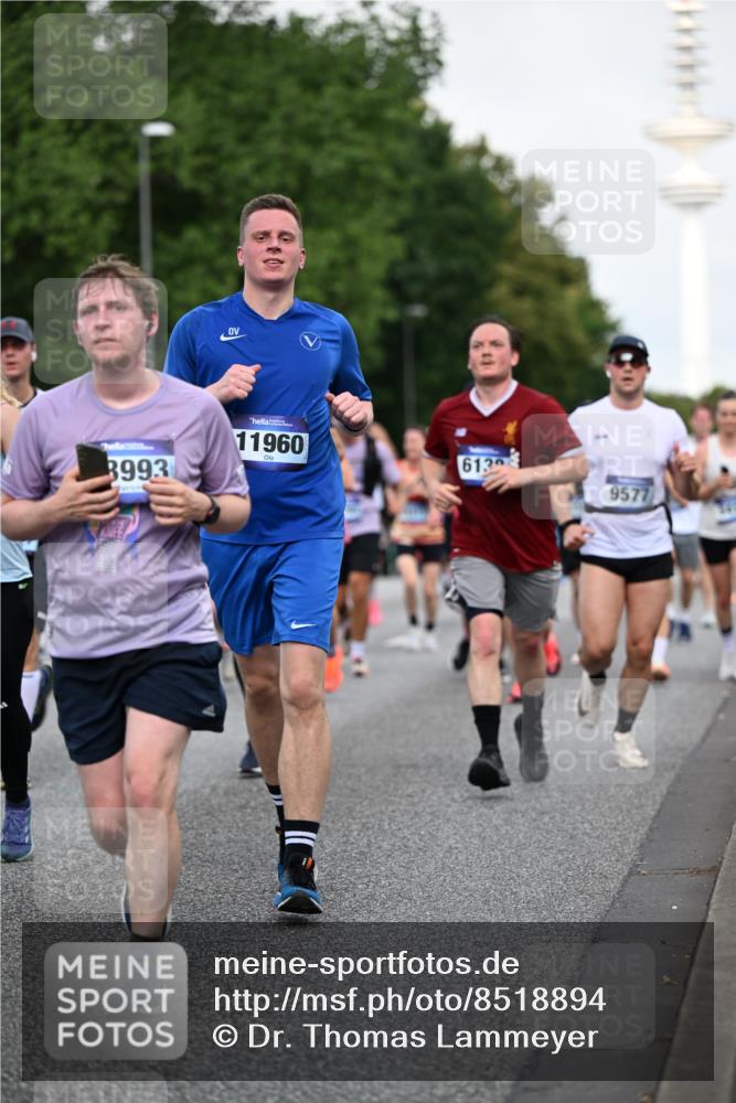 29.06.2025 - hella hamburg halbmarathon Dr. Thomas Lammeyer http://msf.ph/oto/8518894 29.06.2025 10:04:38 Kennedybrücke 1019, 1544, 1568, 1583, 1611, 1681, 2027, 2086, 2236, 2426, 2474, 2606, 2652, 2730, 2982, 3042, 3059, 3141, 3319, 3400, 3794, 4419, 4579, 4616, 4767, 4940, 4945, 5033, 5418, 5643, 6138, 6174, 6220, 6443, 6470, 6636, 7717, 8669, 9450, 9485, 9553, 9555, 9577, 9622, 10188, 10271, 10534, 10599, 10665, 10742, 10759, 10766, 10797, 11083, 11324 meine-sportfotos.de