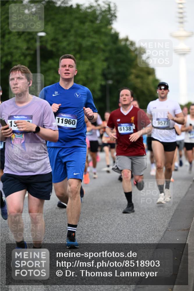 29.06.2025 - hella hamburg halbmarathon Dr. Thomas Lammeyer http://msf.ph/oto/8518903 29.06.2025 10:04:38 Kennedybrücke 1019, 1544, 1568, 1583, 1611, 1681, 2027, 2086, 2236, 2426, 2474, 2606, 2652, 2730, 2982, 3042, 3059, 3141, 3319, 3400, 3794, 4419, 4579, 4616, 4767, 4940, 4945, 5033, 5418, 5643, 6138, 6174, 6220, 6443, 6470, 6636, 7717, 8669, 9450, 9485, 9553, 9555, 9577, 9622, 10188, 10271, 10534, 10599, 10665, 10742, 10759, 10766, 10797, 11083, 11324 meine-sportfotos.de