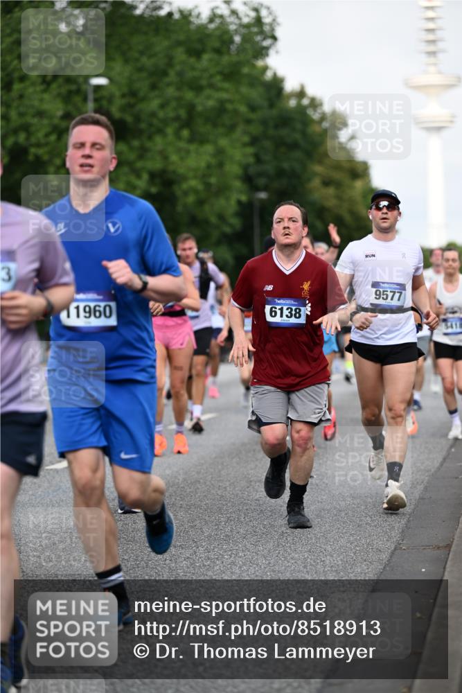 29.06.2025 - hella hamburg halbmarathon Dr. Thomas Lammeyer http://msf.ph/oto/8518913 29.06.2025 10:04:39 Kennedybrücke 1019, 1544, 1568, 1583, 1611, 1681, 2027, 2086, 2236, 2426, 2474, 2606, 2652, 2982, 3059, 3141, 3319, 3400, 3983, 4579, 4616, 4767, 4940, 4945, 5033, 5418, 6138, 6174, 6220, 6443, 6470, 6636, 8669, 9450, 9485, 9553, 9555, 9577, 9622, 10188, 10271, 10534, 10599, 10742, 10766, 10797, 11324 meine-sportfotos.de
